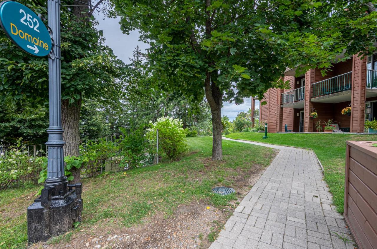 Le Domaine Chambre d'hôtel à Saint-Sauveur-des-Monts Exterior foto