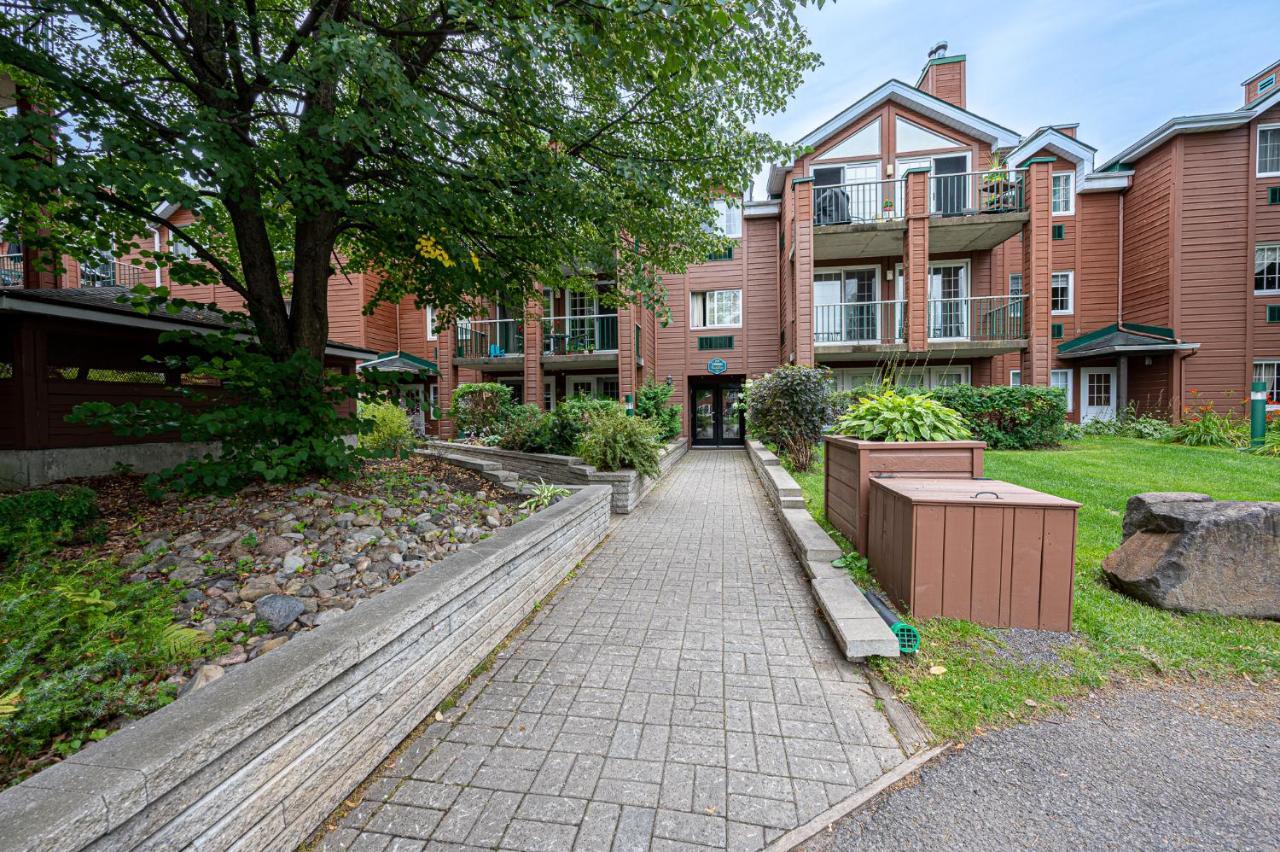 Le Domaine Chambre d'hôtel à Saint-Sauveur-des-Monts Exterior foto