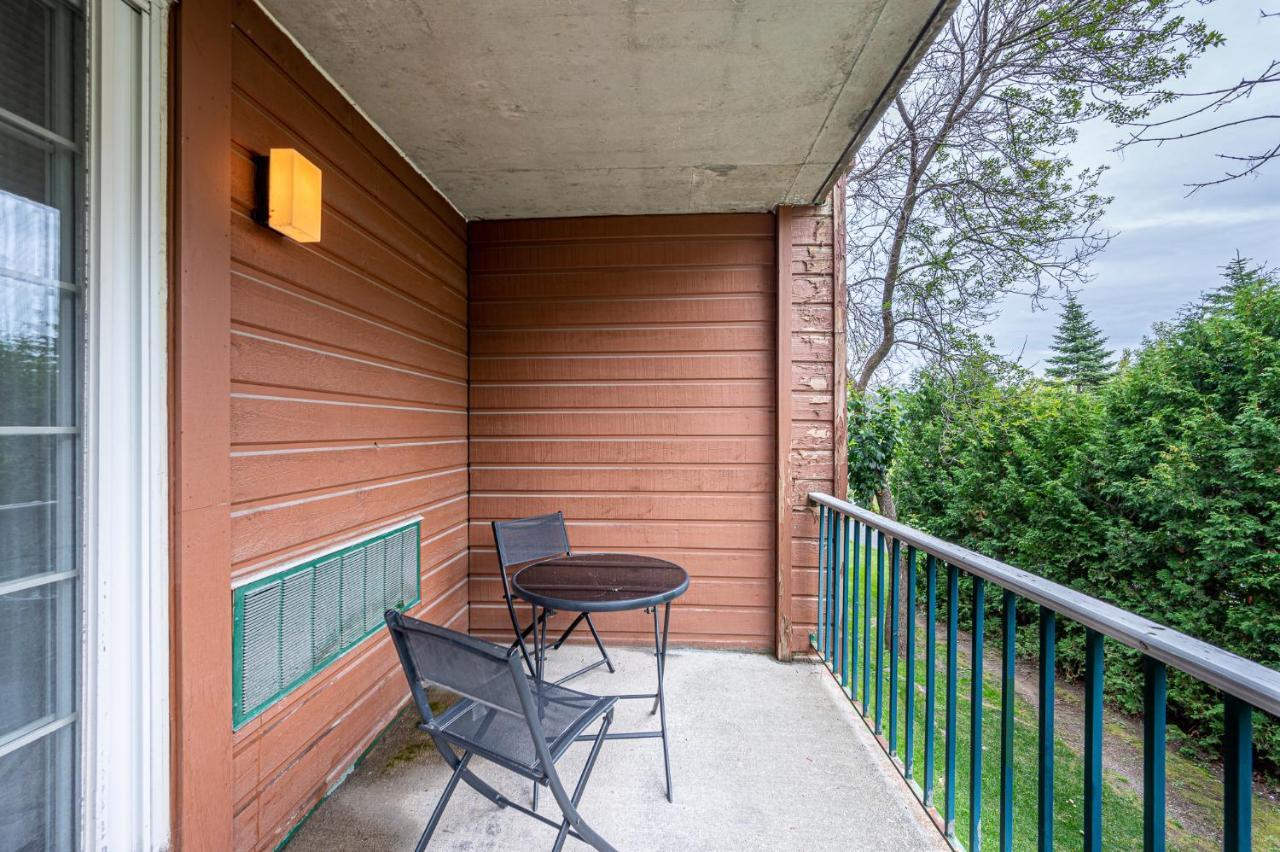 Le Domaine Chambre d'hôtel à Saint-Sauveur-des-Monts Exterior foto